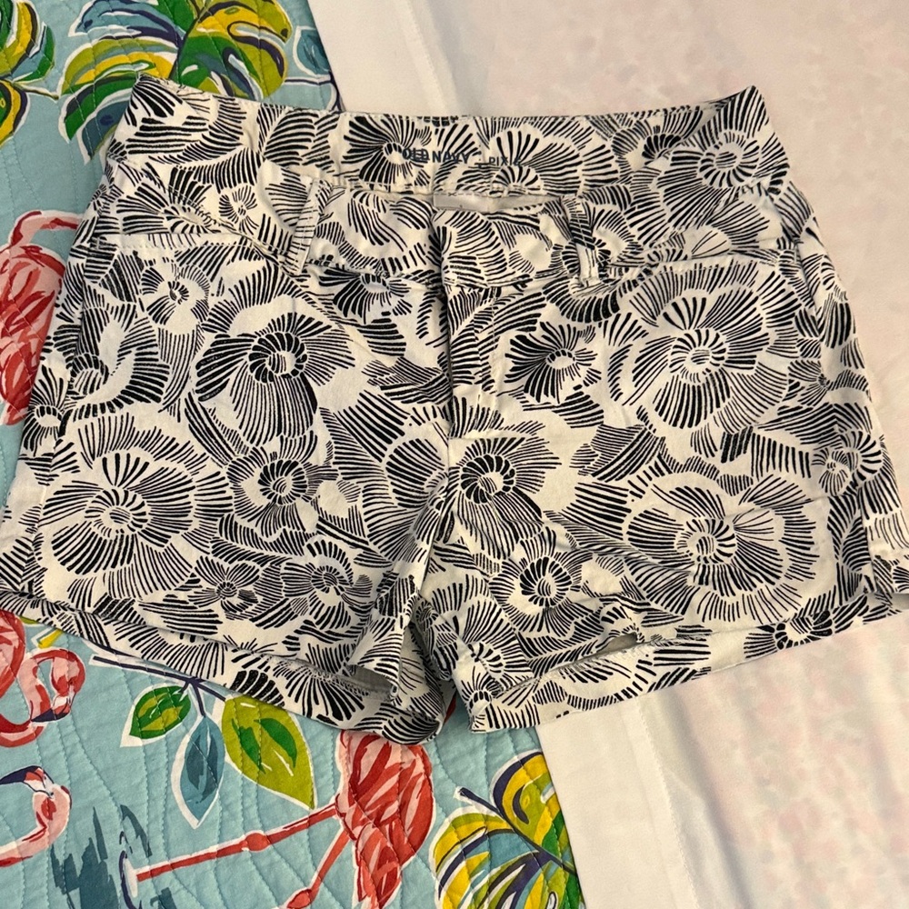 Old Navy Black and White Floral High Waist Shorts